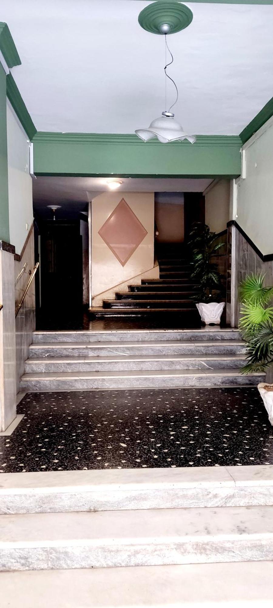 Luxury Centre With Balcony Apartment *